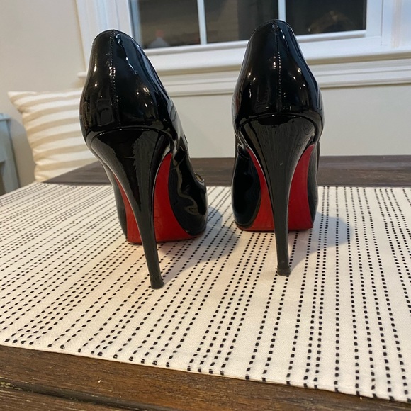 Christian Louboutin peep toe heel - Picture 2 of 4